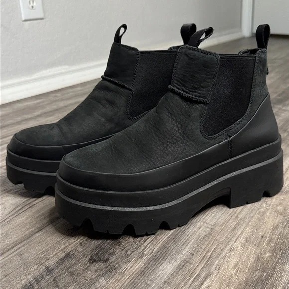 UGG Women's Brisbane Black Platform Chelsea Boots Cabincore Winter Whimsigoth 10 - Picture 2 of 10